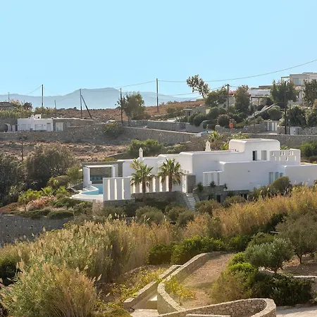 White Mykonos * Agios Ioannis Diakoftis